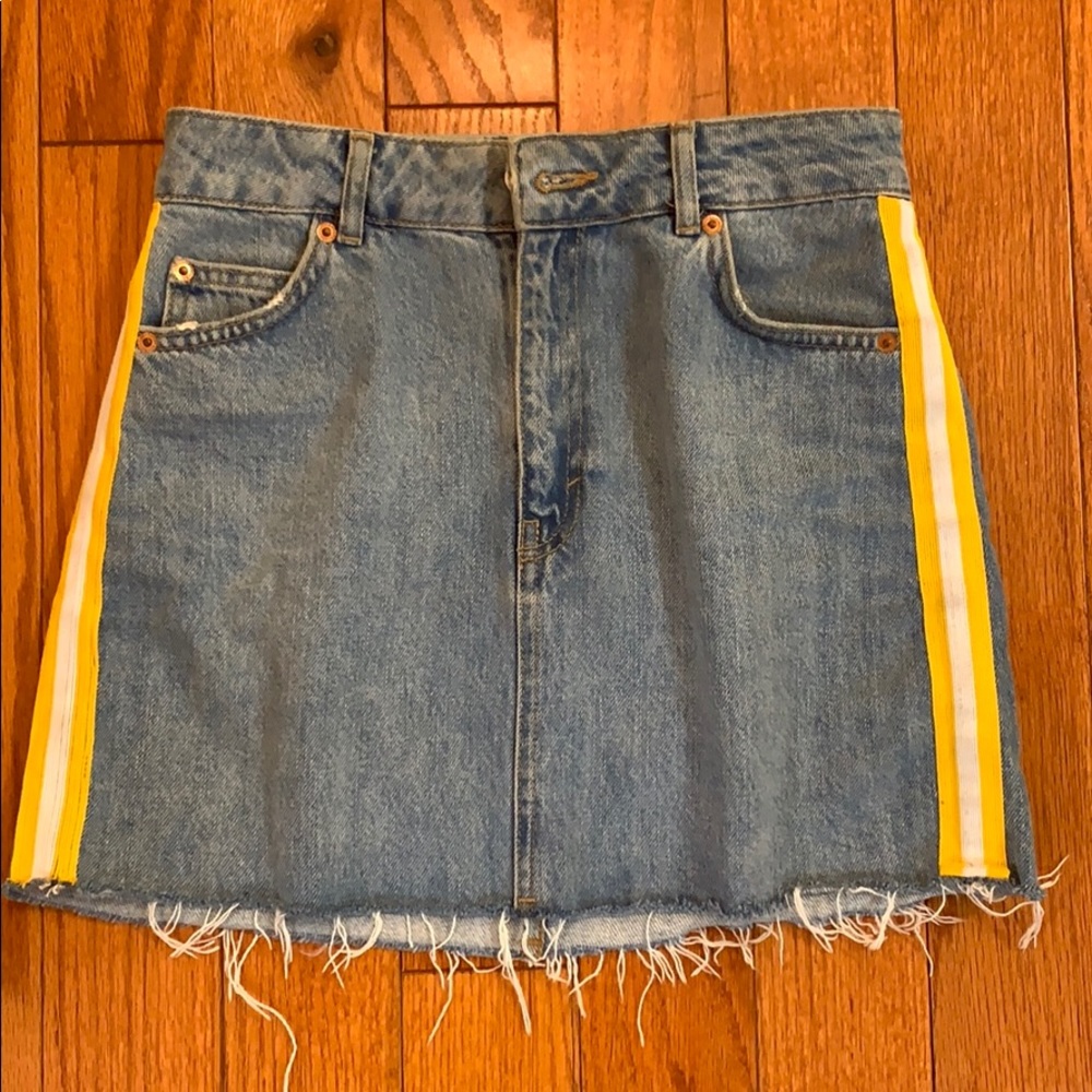 Denim skirt. Stripes on side! Perfect for summer.